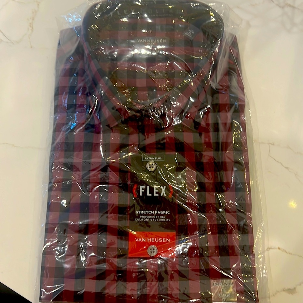 Van Heusen men’s dress shirt